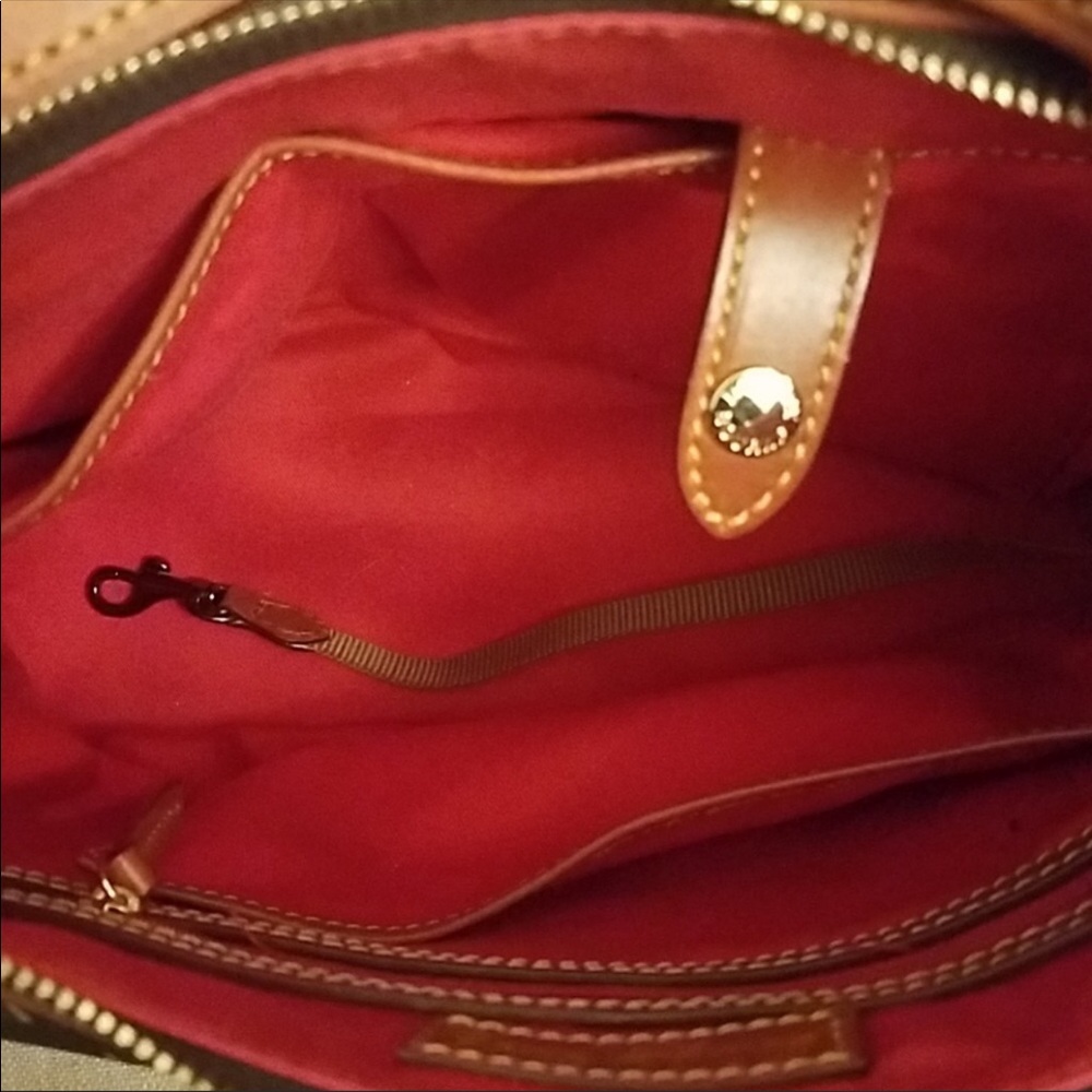 Dooney&Bourke - Picture 5 of 6